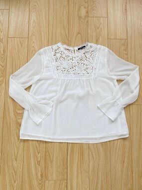 RolyPoly | White Lace Long-Sleeve Women's Top